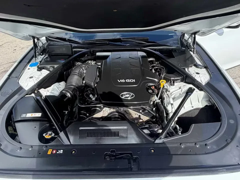 2015 Hyundai Genesis - Image 15 of 15