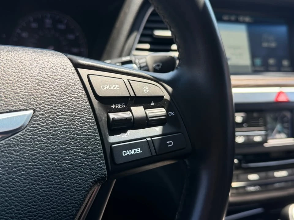 2015 Hyundai Genesis - Image 10 of 20