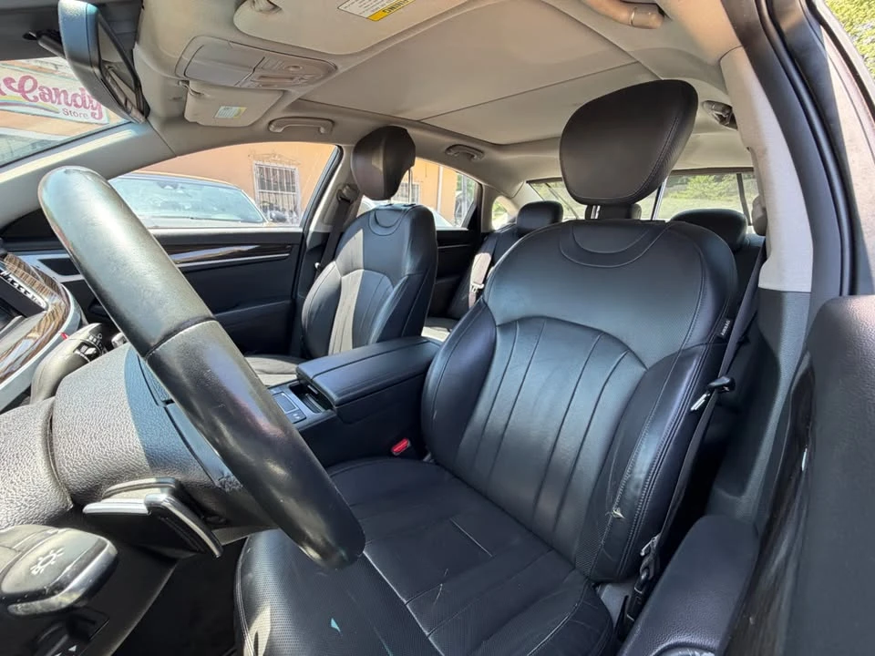 2015 Hyundai Genesis - Image 17 of 20