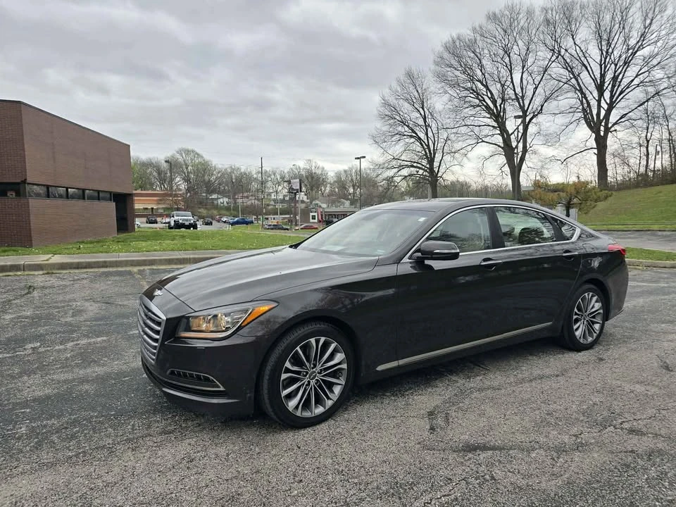 2015 Hyundai Genesis - Image 5 of 15