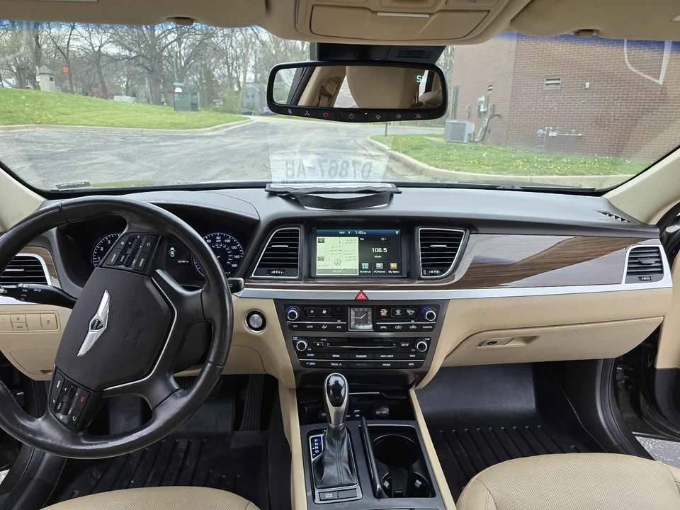 2015 Hyundai Genesis - Image 13 of 15