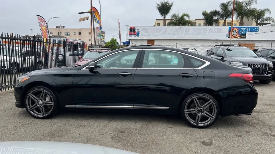 2015 Hyundai Genesis - Image 7 of 20
