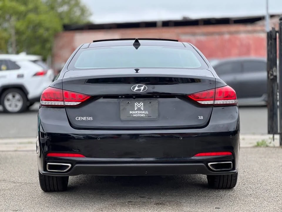 2015 Hyundai Genesis - Image 5 of 20
