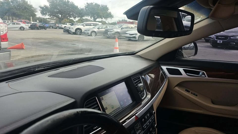 2015 Hyundai Genesis - Image 8 of 9