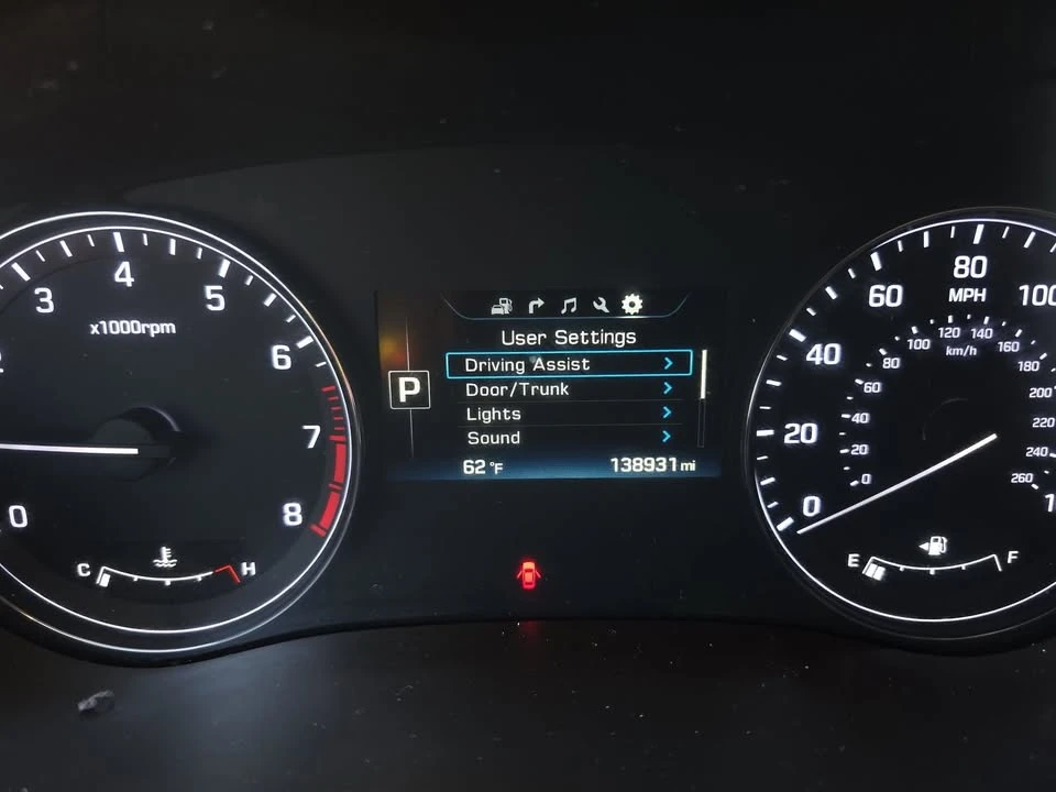 2015 Hyundai Genesis - Image 4 of 9