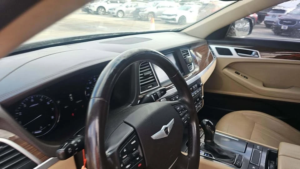 2015 Hyundai Genesis - Image 9 of 9