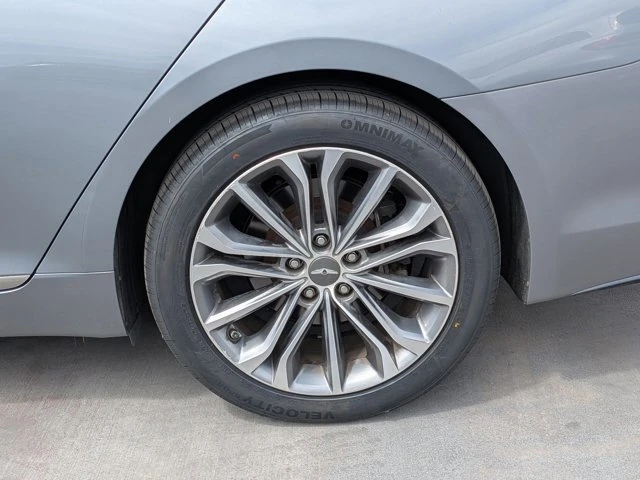 2015 Hyundai Genesis - Image 17 of 18