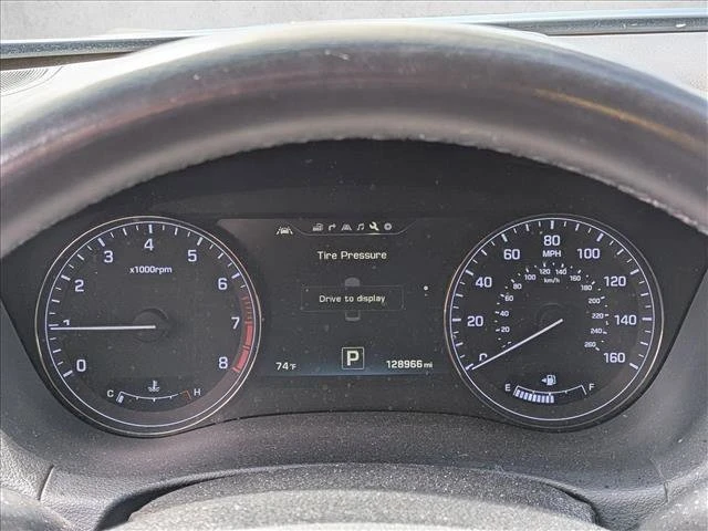 2015 Hyundai Genesis - Image 10 of 18