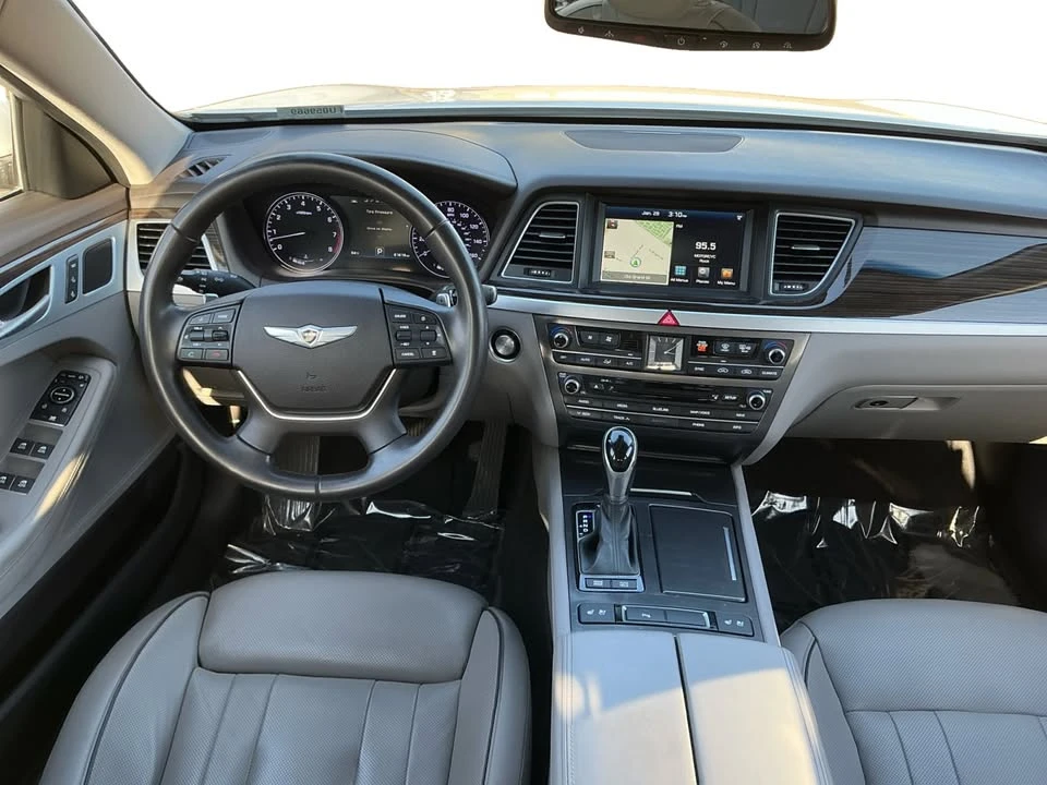 2015 Hyundai Genesis - Image 14 of 20