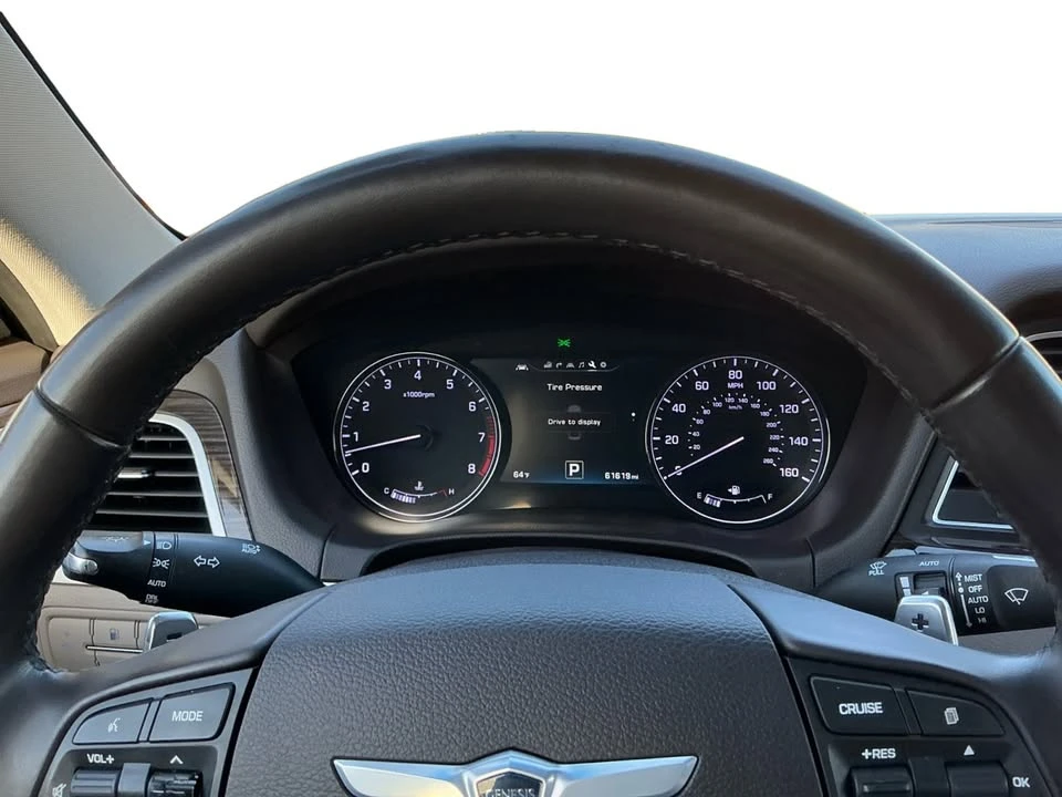 2015 Hyundai Genesis - Image 12 of 20