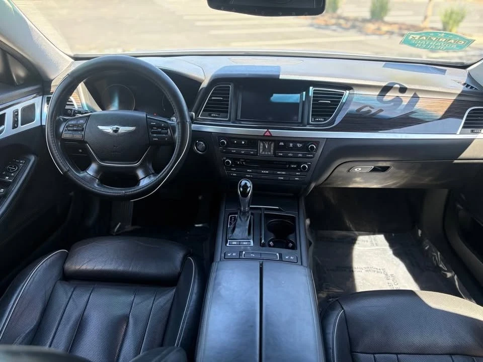 2015 Hyundai Genesis - Image 14 of 20