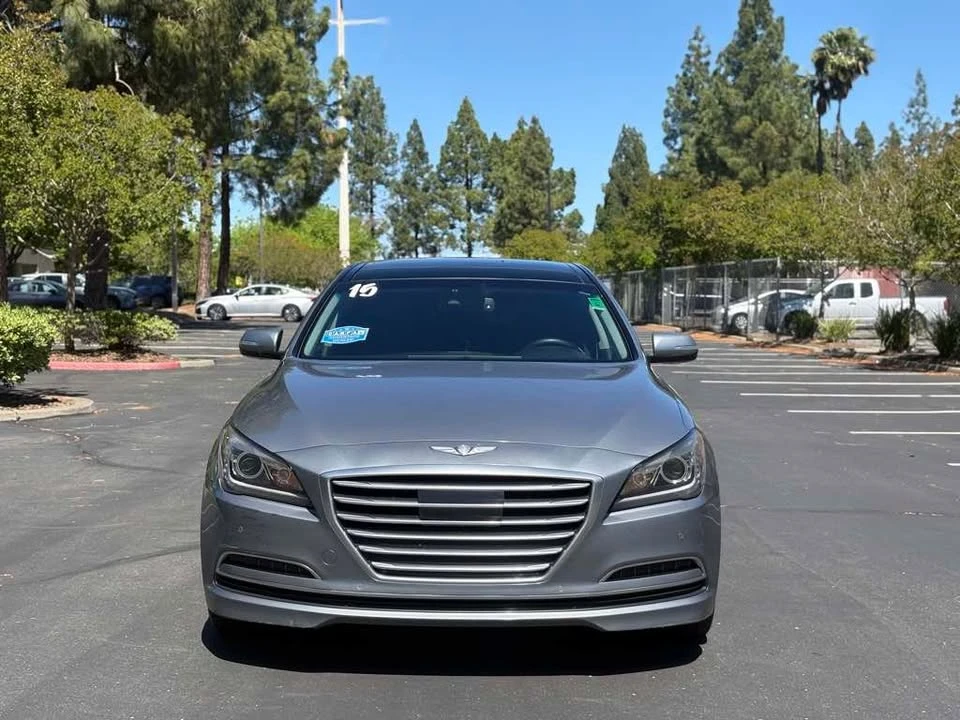 2015 Hyundai Genesis - Image 2 of 20