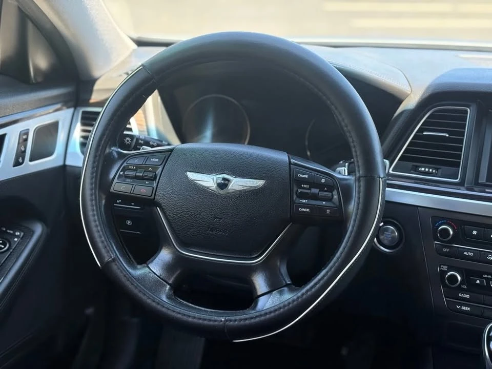 2015 Hyundai Genesis - Image 15 of 20