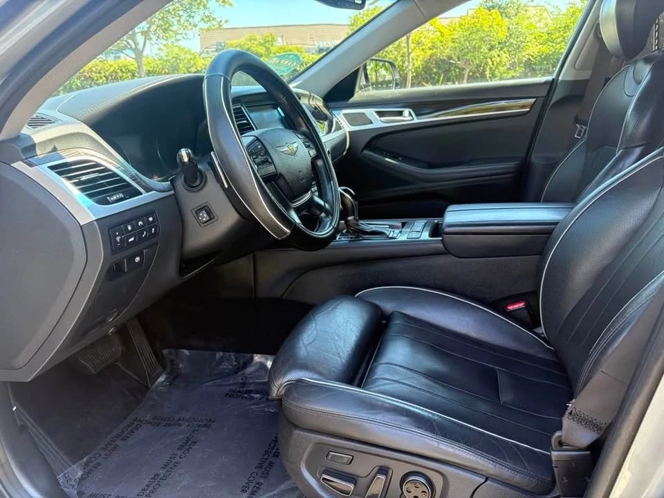 2015 Hyundai Genesis - Image 9 of 20