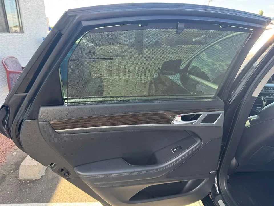2015 Hyundai Genesis - Image 9 of 20