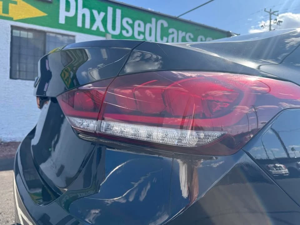 2015 Hyundai Genesis - Image 14 of 20