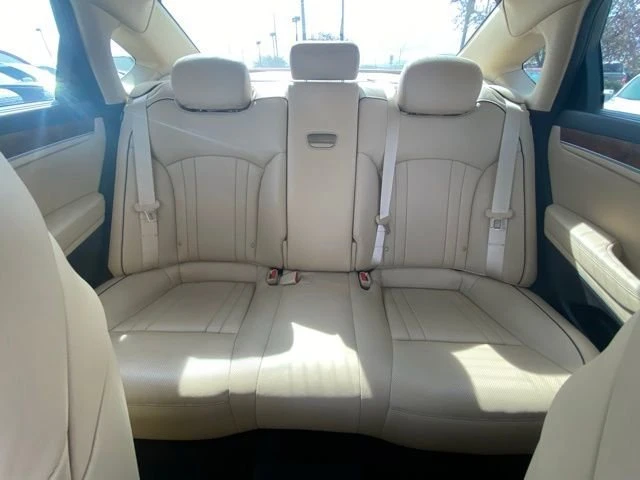 2015 Hyundai Genesis - Image 12 of 18