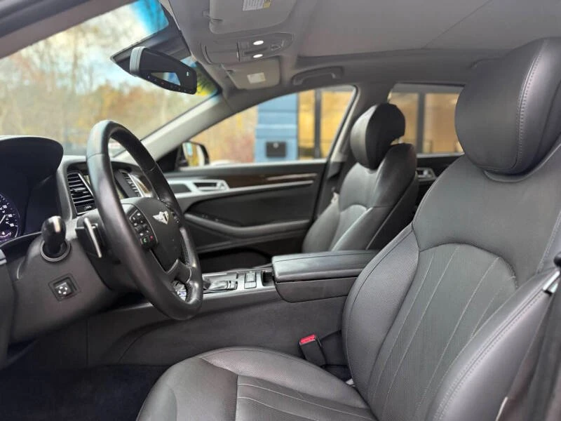 2015 Hyundai Genesis - Image 15 of 19