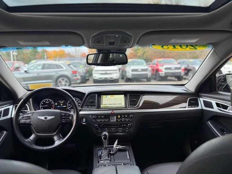 2015 Hyundai Genesis - Image 17 of 19