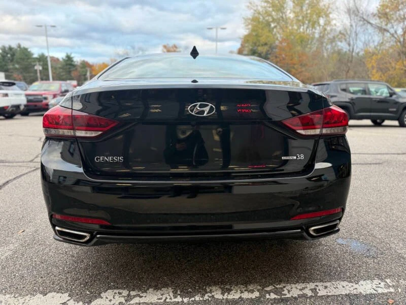 2015 Hyundai Genesis - Image 6 of 19