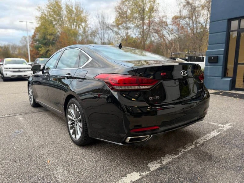 2015 Hyundai Genesis - Image 5 of 19