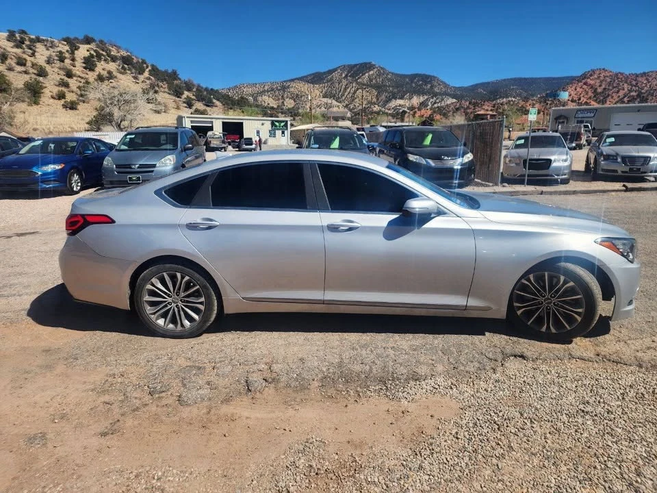 2015 Hyundai Genesis - Image 4 of 20