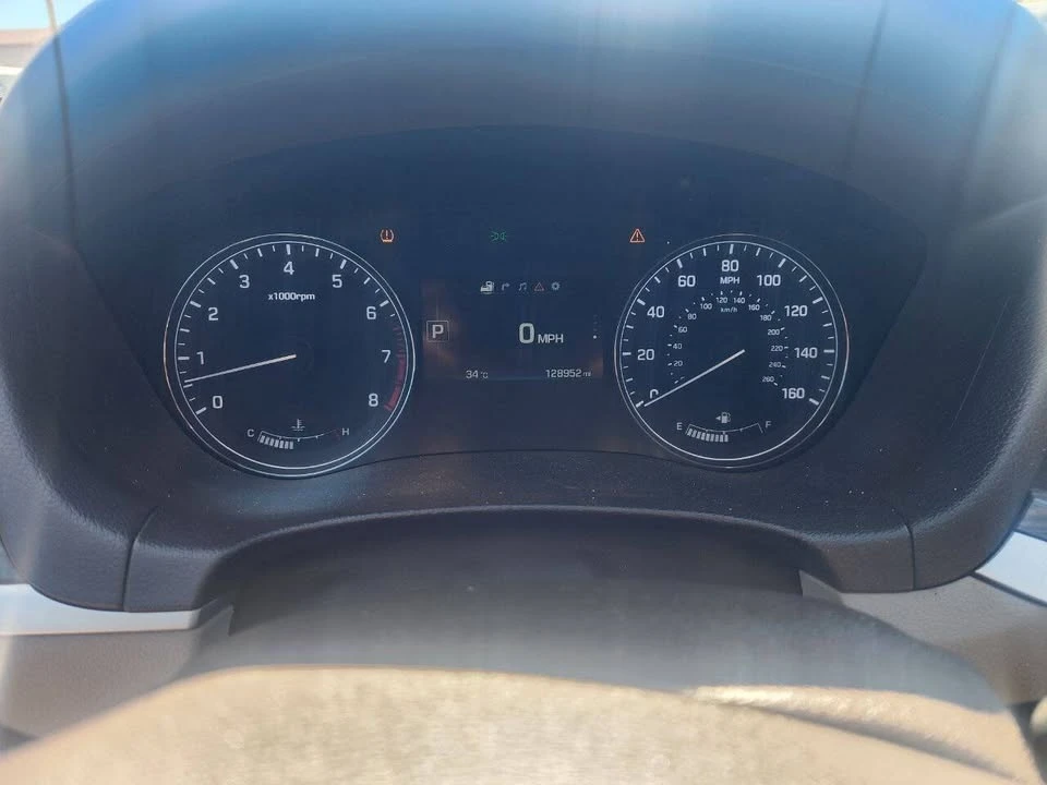 2015 Hyundai Genesis - Image 9 of 20