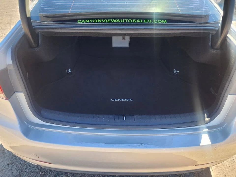 2015 Hyundai Genesis - Image 15 of 20