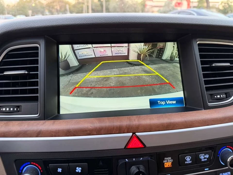 2015 Hyundai Genesis - Image 19 of 20