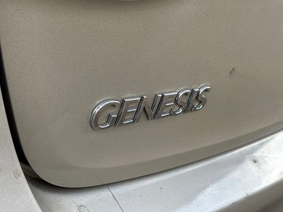 2015 Hyundai Genesis - Image 6 of 9