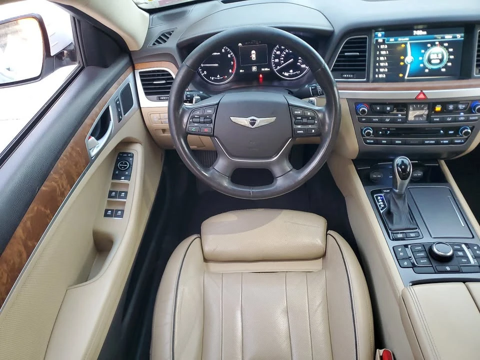 2015 Hyundai Genesis - Image 7 of 17