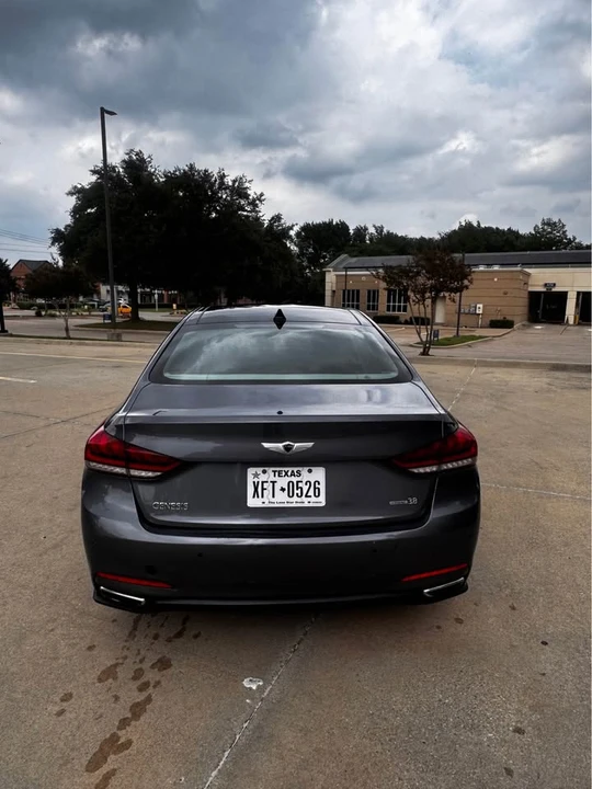 2015 Hyundai Genesis - Image 3 of 10