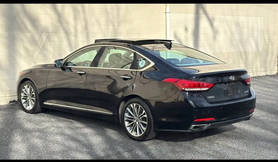 2015 Hyundai Genesis - Image 3 of 4