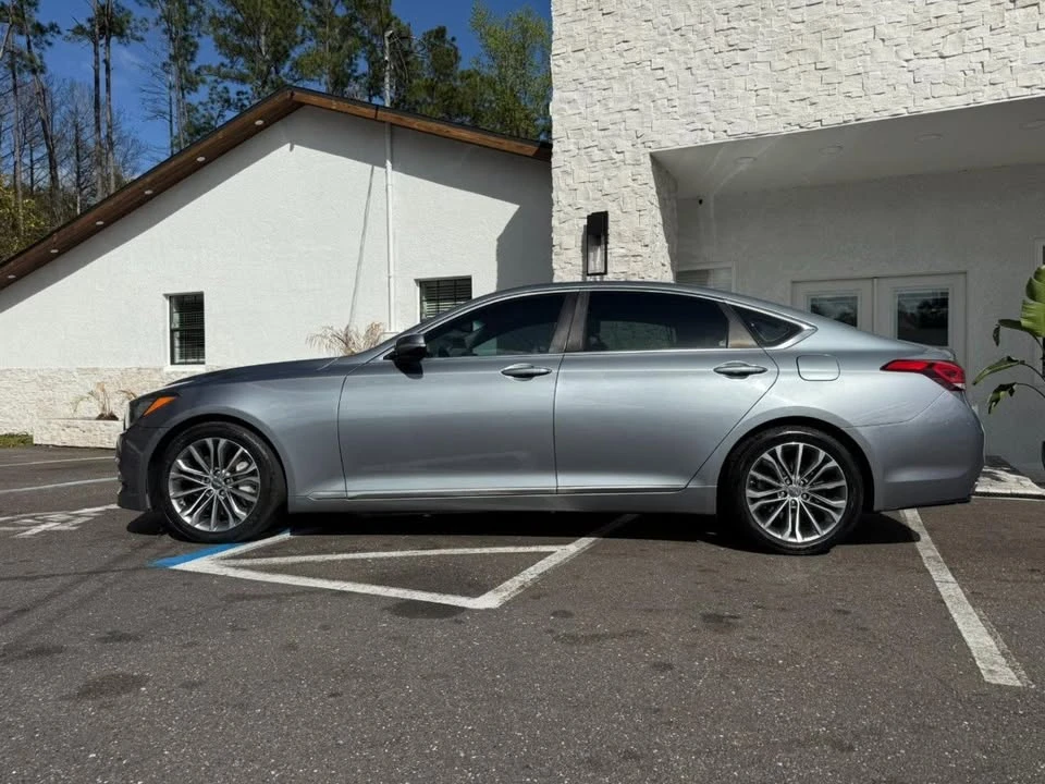 2015 Hyundai Genesis - Image 2 of 20