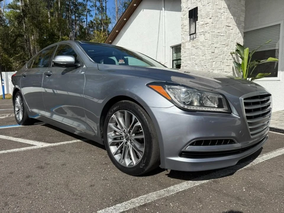 2015 Hyundai Genesis - Image 14 of 20