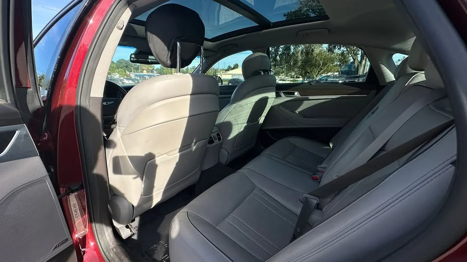 2015 Hyundai Genesis - Image 14 of 15