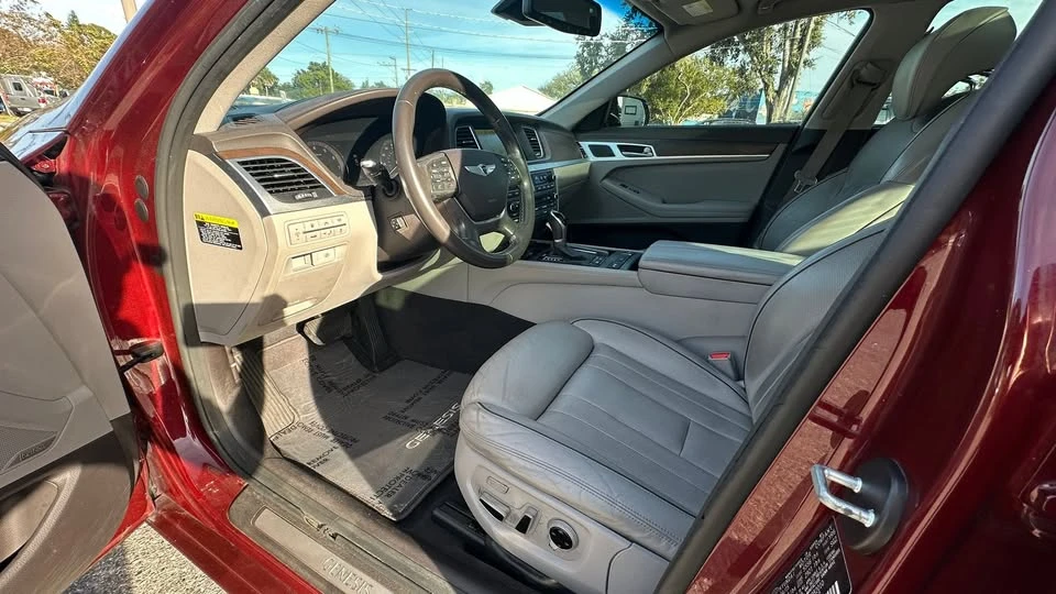 2015 Hyundai Genesis - Image 9 of 15