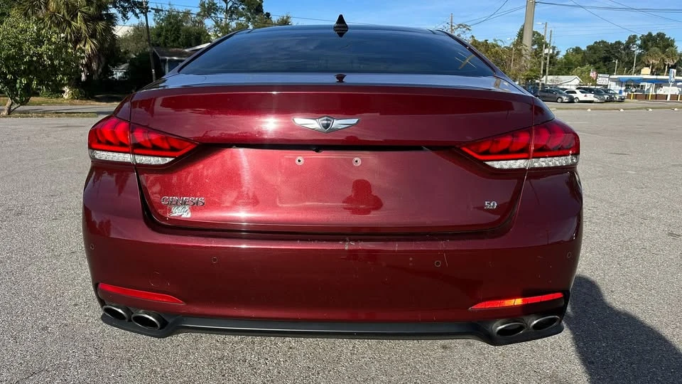 2015 Hyundai Genesis - Image 8 of 15