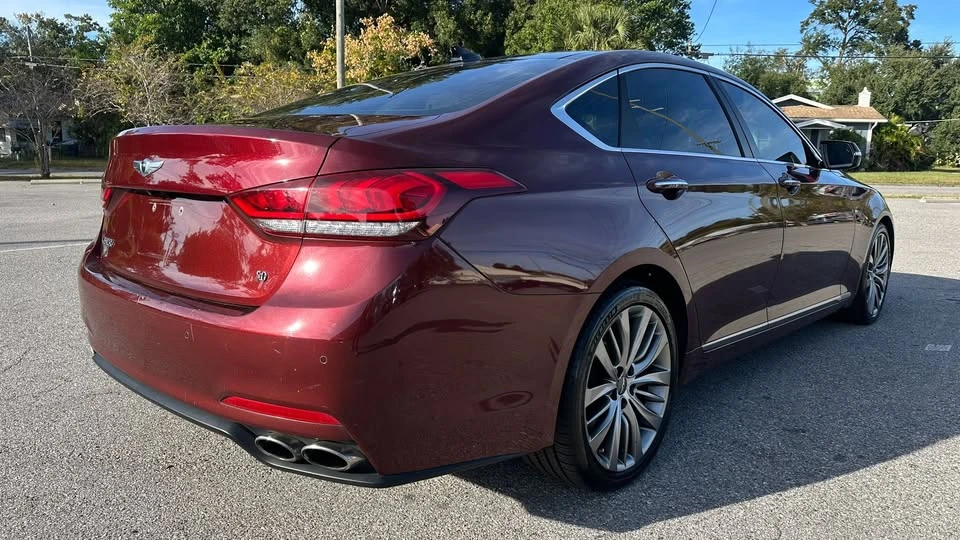 2015 Hyundai Genesis - Image 6 of 15
