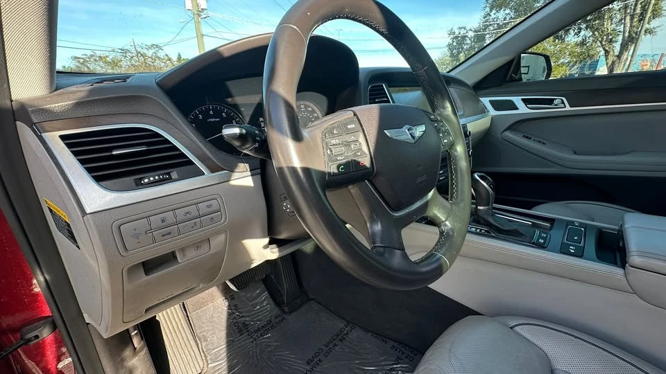 2015 Hyundai Genesis - Image 13 of 15