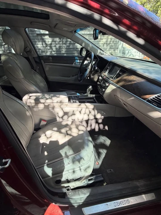 2015 Hyundai Genesis - Image 13 of 13