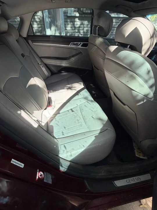 2015 Hyundai Genesis - Image 12 of 13