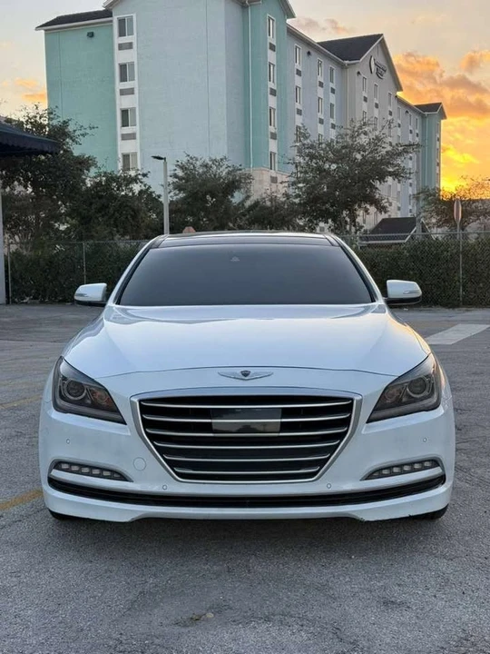 2015 Hyundai Genesis - Image 17 of 17