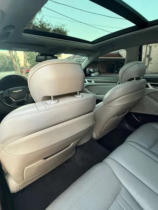 2015 Hyundai Genesis - Image 6 of 17