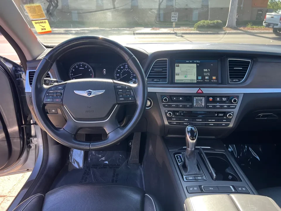 2015 Hyundai Genesis - Image 8 of 16