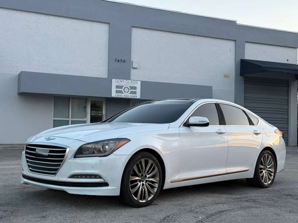 2015 Hyundai Genesis - Image 2 of 17