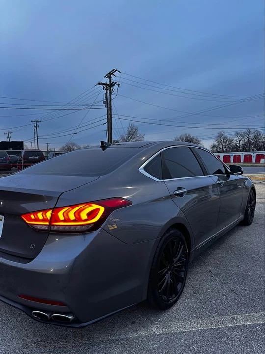 2015 Hyundai Genesis - Image 2 of 14
