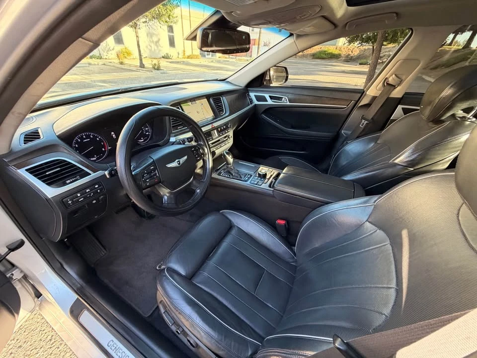 2015 Hyundai Genesis - Image 6 of 16