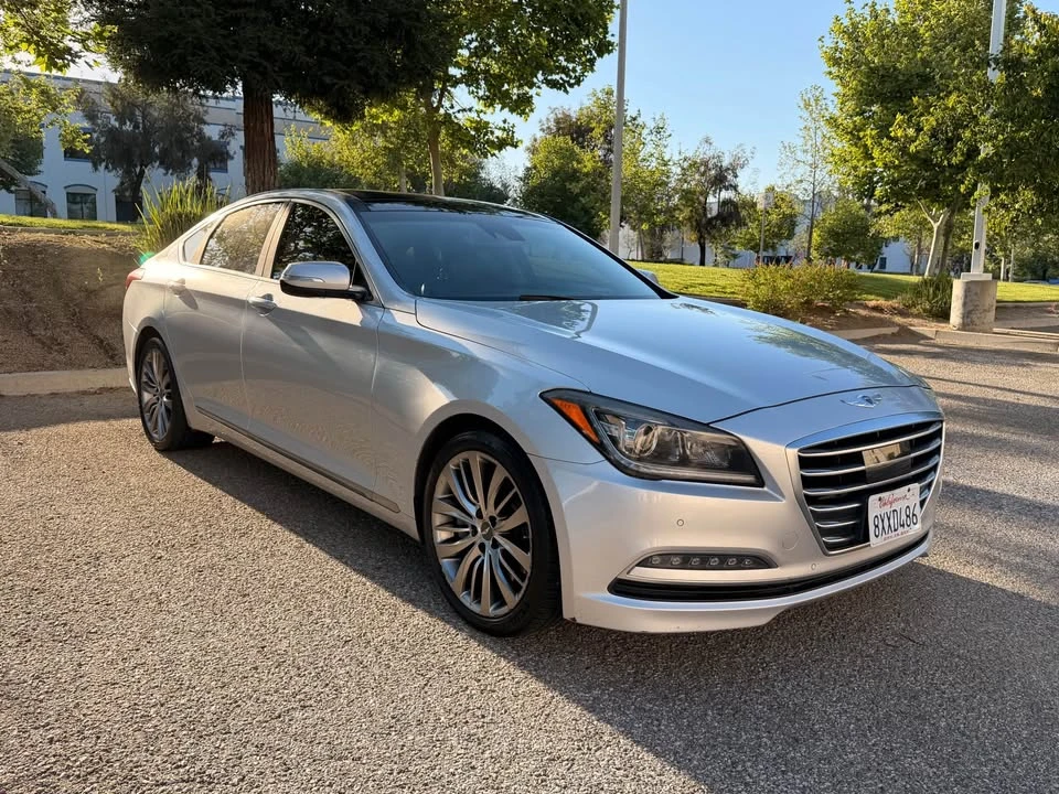 2015 Hyundai Genesis - Image 2 of 16