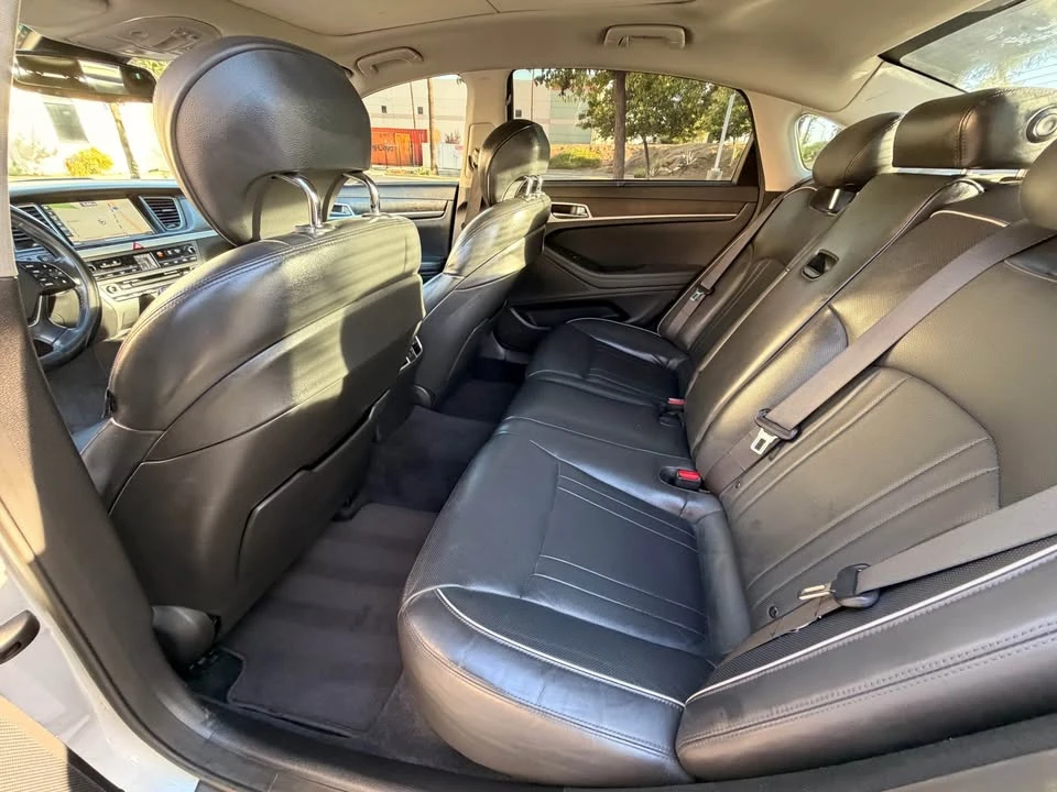 2015 Hyundai Genesis - Image 15 of 16